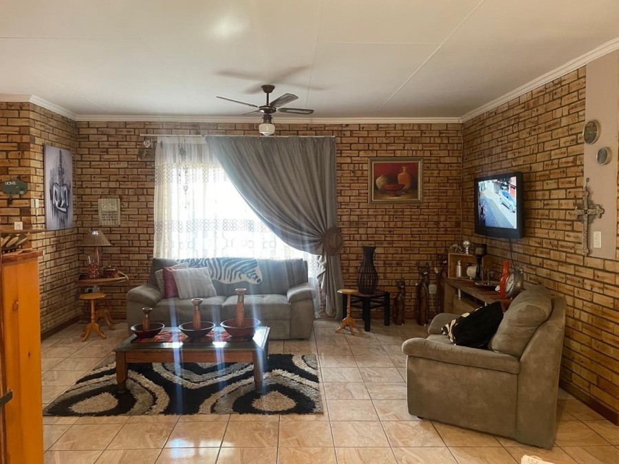 3 Bedroom Property for Sale in Rustenburg Central North West